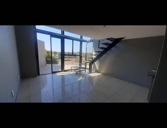 1 BEDROOM APARTMENT FOR SALE IN ROOIHUISKRAAL NORTH